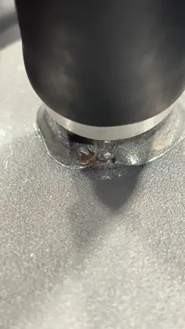 Yo how did these pass inspection 🥹 #gymequipment #badwelds #justno