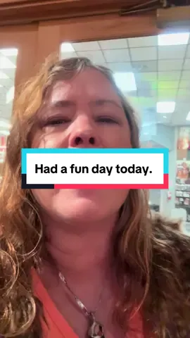 #singing #Guitarshop  #friends 