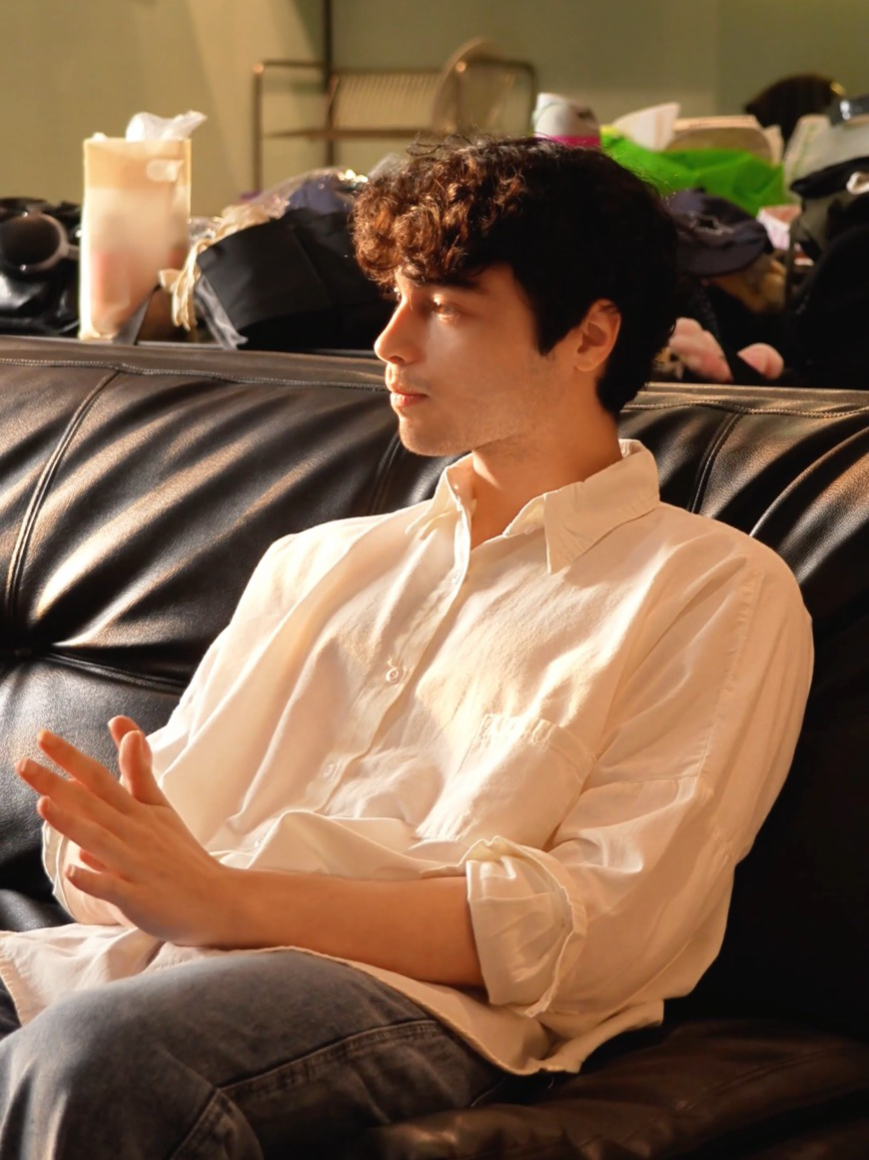 Style siapa yang selalu bikin gagal fokus? Minji sih... pengen punya SEMUANYA 😭💅 #JINISO #jinisoemangkeren #gen7jiniso #highwaistloose #loosejeans