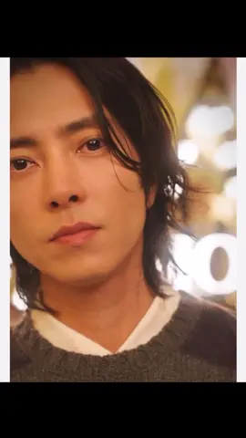 山下智久が語る、ホリデーとディオールのラ コレクシオン プリヴェの香り。 FIGARO.JP Beauty 2025.11.07 歌手として、俳優として、華やかな舞台で活躍し続ける山下智久が、ディオールのホリデー