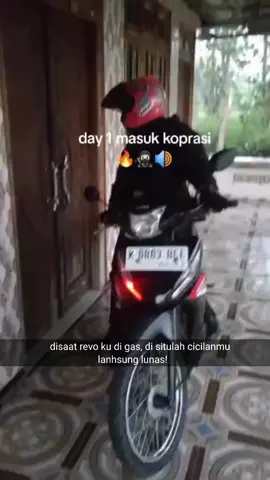 Ini dia salah satu jobdesk mas2 koperasi, manasi moto ndek pas depane pintu rumahe nasabah. #meme #ngakak #viral #lucu #fyppppppppppppppppppppppp 