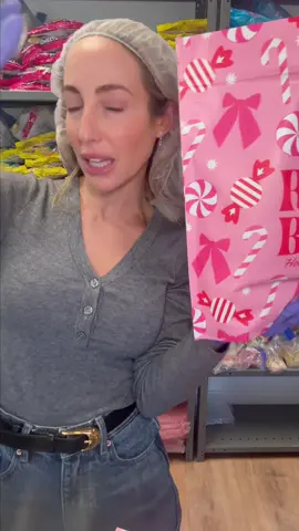 Holiday candy is here 🍬🎁🎄🎅❄️☃️ Shop this lovely XL holiday themed gummy candy mix bag by #rubybond Perfect for holiday gifting or entertaining 🎉🍾🪩 #candy #christmascandy #asmr #candytok #pinkaesthetic #holidaygifts 