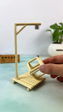 Dạy bạn sử dụng đũa dùng một lần để làm một đồ trang trí nhỏ từ tính vui nhộn và thú vị ~ Một sản phẩm thủ công khác đầy cảm giác công nghệ! #thếgiớigiảitrí #anhtrungofficial 
