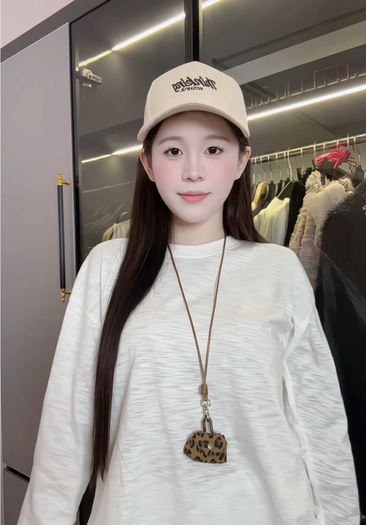 Nhìn cái chất lạ mà đẹp #aothundaitay #outfit #fyp #viral #xuhuong 