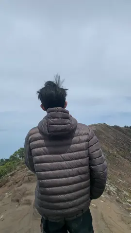 #mountainview #gunungciremai #ciremai3078mdpl #pendakiganteng #pendakigunung 