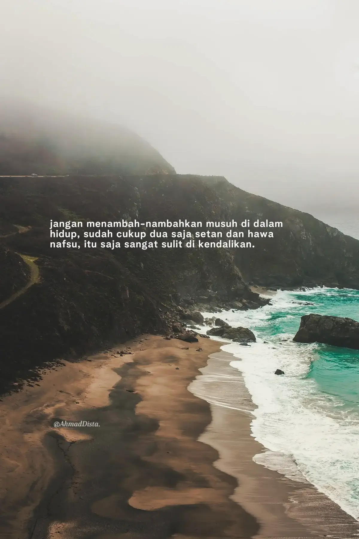 Bahan-bahan📝: 300 gram mie kuning basah secukupnya.  Sayur sawi hijau secukupnya. 5 buah bakso sapi. 5 pangsit rebus. Bahan kuah ayam: ½ kg dada ayam. 5 gram jamur kancing, potong sesuai selera. 1 batang serai, memarkan. 1 ruas jahe, memarkan. 3 lembar daun salam. 4 sdm kecap manis. 3 batang daun bawang, potong sesuai selera. 1 sdt merica bubuk. Garam secukupnya. Gula secukupnya. Bahan bumbu halus untuk kuah ayam📝: 8 siung bawang merah. 5 siung bawang putih. 2 butir kemiri. 1 ruas kunyit. Bahan kuah kaldu: 1 liter air. Garam secukupnya. Kaldu secukupnya. Merica secukupnya. Cara membuatnya🥢: 1.Pertama, bikin terlebih dahulu kuah ayamnya. Rebus dada ayam, setelah matang potong kecil-kecil. 2.Tumis bumbu halus hingga harum, kemudian masukkan daun salam, jahe, dan serai.Selanjutnya tumis kembali hingga semuanya matang. 3.Kecilkan api dan masukkan dada ayam, jamur kancing, kecap manis, daun bawang, merica, gula, garam, dan air secukupnya. Jangan lupa terus aduk hingga rata dan koreksi rasanya. Jika sudah sesuai, biarkan air menyusut. Kemudian, angkat dan sisihkan. 4.Buatlah kuah kaldu dengan merebus air. Kemudian tambahkan garam, merica, dan kaldu. Koreksi rasa hingga sesuai. 5.Kemudian rebus mie kuning dan sawi. Jika sudah matang, angkat sisihkan. 6.Rebus bakso dan pangsit. 7.Ambil wadah, masukkan sedikit minyak sayur atau minyak wijen. Kemudian, masukkan mie dan sawi rebus. Lalu, aduk rata. 8.Tambahkan kuah ayam, bakso, dan pangsit yang telah direbus. 9.Tambahkan daun bawang dan bawang goreng. 10.Mie ayam siap kamu sajikan. #katakata #4u #storytime #xzyabc #fyppppppppppppppppppppppp 