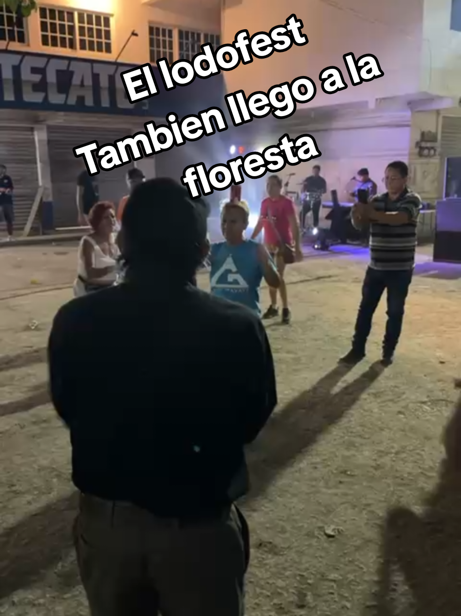 El lodofest tambien llego a la floresta#lafloresta #pozarica #inundacion2025 #inundacion #lodofest 
