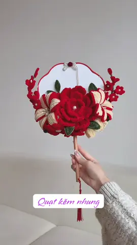 Chụp hình Tết chưa có phụ kiện làm ngay cây quạt cầm tay từ kẽm nhung này nhé #decor #phukienchupanhkemnhung#tieubachkisd 