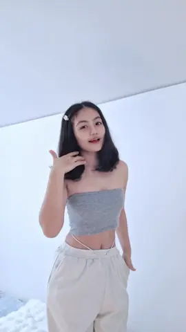 #tittokmyanmar #trend #ဂျပန်ရောက်မြန်မာမလေး😁🇯🇵 #ဗိုက်ခေါက်🤧🖤 