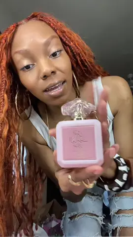 Pink Blush is THAT GIRL😍 #pinkblush #perfumes #perfumetok #tiktokshop #tiktokshopfinds 
