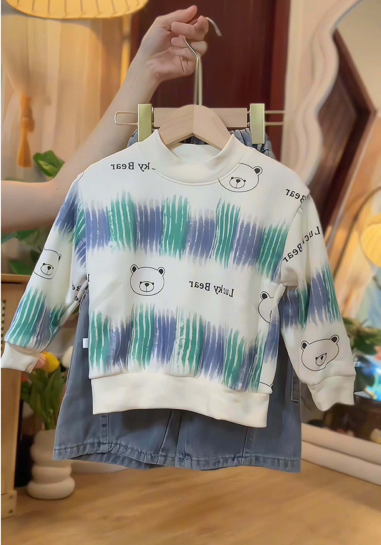 #เสื้อกันหนาวเด็ก #เสื้อแขนยาวเด็ก #เสื้อเด็ก #ชุดเด็ก #ชุดเด็กน่ารัก 