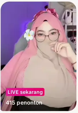 🤔😱Kasihan sekali (Kasihan banget) istriku tercinta dan tersayang dan tercantik dan termontok ini🥹 mencari rezeki ( Mencari uang💸💰)sampai segitunya🥹🫣 kasihan banget🤔🥹, 🥰tobat sayang temui aku dan kita hidup bersama dan biarkan aku yang mencari uang💸💰 untukmu sayang dan kita ibadah bersama oke👌🏻🌺❤️😘🌺❤️🫶🏻🤍💕💘✌🏻🥰