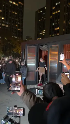 was just walking to grab a slice @Taylor Swift x @Sabrina Carpenter #newyorkornowhere