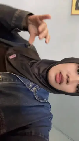 sudah kubilang aku dulu main musikeli wkwk 