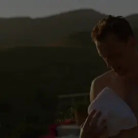 I fear this edit did something else to me#tomhiddleston #jonathanpine #fyp #thenightmanager #imisshim 