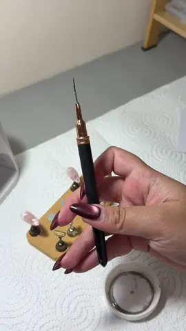 ito naman liner brush na gamit ko for semi solid gels