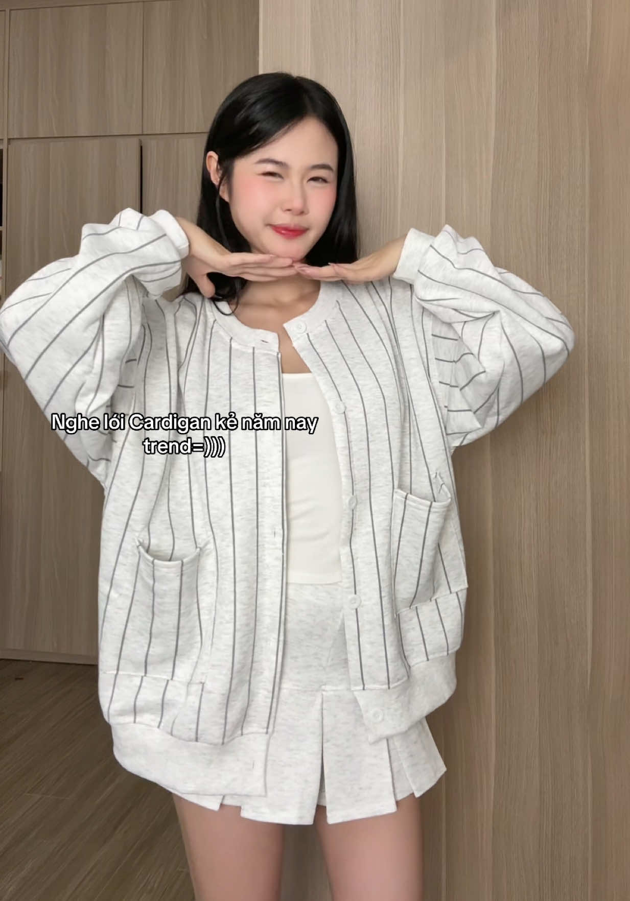 Xinh dữ #aokhoaccardigan #lanbebe 