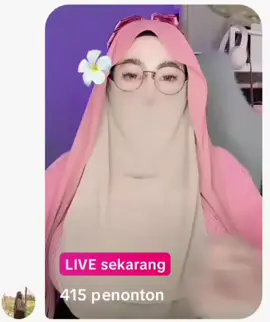 🤔😱Kasihan sekali (Kasihan banget) istriku tercinta dan tersayang dan tercantik dan termontok ini🥹 mencari rezeki ( Mencari uang💸💰)sampai segitunya🥹🫣 kasihan banget🥹, 🥰tobat sayang temui aku dan kita hidup bersama dan biarkan aku yang mencari uang💸💰 untukmu sayang dan kita ibadah bersama oke👌🏻🌺❤️😘🌺❤️🫶🏻🤍💕💘✌🏻🥰