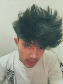 rambut bangun tidur🫠