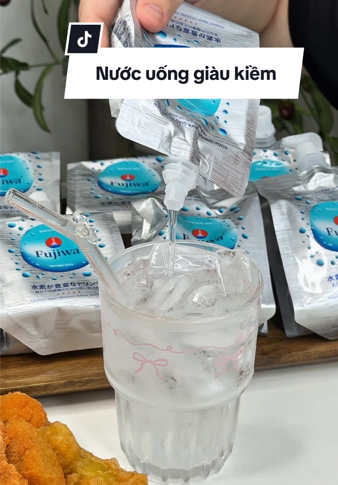 Ăn uống ko điều độ, ăn nhìu đồ ăn dầu mỡ làm hay gặp các vđ dạ dày #lemhayanvat #LearnOnTikTok #nuocuongkiem #fujiwa #nuocuonghydrogen 