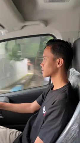 Ready For Rent  Hiace Premio  • 14 Seat (Rimba Kencana) • ⁠Reclining Seat • ⁠Smart TV • ⁠Audio Karaoke • ⁠USB Charger Type B • ⁠Safety Belt • ⁠Palu Pemecah Kaca • ⁠P3K WhatsApp & Call • 085875398618 Official Social Media  • Instagram : @hiacejatinom • TikTok : @hiacejatinom #rentalmobilklaten #sewahiaceklaten  #sewahiacejogja #sewahiacesolo #sewaelfklaten 