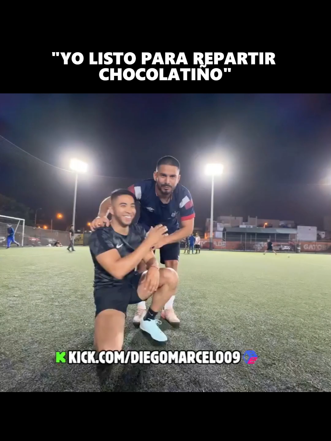 con todoooo🤑@boxerarespaldo@diegomarcelo09#tiktokfyp#play#humor#kick#show#directo#viral#fyp#chow#guapo#especial#amigos#streaming#clips#live#perú🇵🇪#kickperú💚