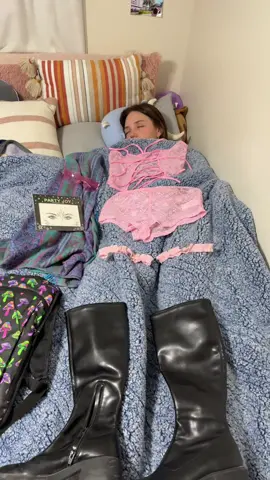 EDCO 25’🪩 #edcorlando #edco @EDC #rave #raveoutfit #orlando @liv❤️‍🔥