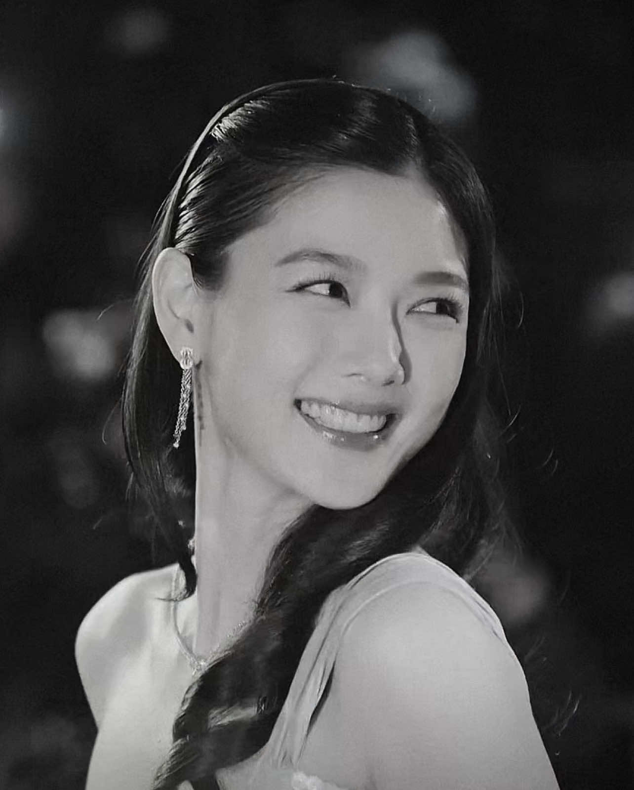 i’m obsessed with her #dearx #dearxedit #kimyoojung #baekahjin #kdrama #kdramaedit scp: tenascenes