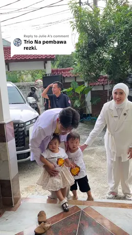 Replying to @Julie A malu malu TrioNa nya