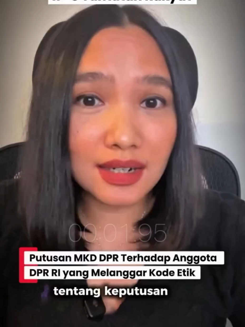 Gimana pendapat kalian teman-teman setelah mendengarkan keputusan MKD? Sharing yuk di kolom komentar.