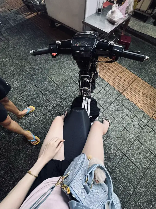 Em đâu cần kinh tế giàu to, bình dân cùng anh mà sống,…