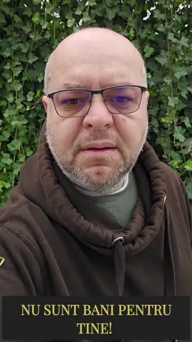 Românilor li se spune că salariile nu pot crește, dar pentru mașini de lux și privilegii politice apar brusc fonduri.  Nicușor Dan îmbracă aceeași poezie obosită despre „echilibru economic”, în timp ce realitatea arată altceva: economia e „fragilă” doar când vine vorba de români, niciodată când vine vorba de confortul celor de sus. #bobbyd #romania #romaniavanduta #romaniateiubesc #romaniataramea 