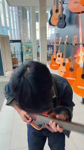 Selamat siang semuanya. Kupersembahkan sebuah lagu dari saya Iyan Kasela 😎