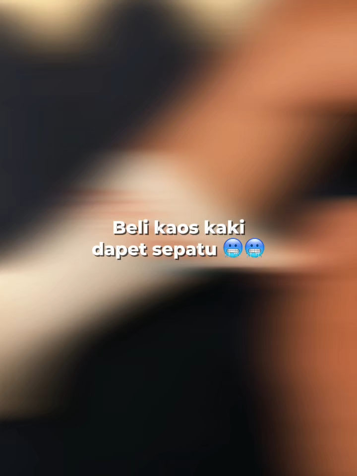 nah co nya di keranjang bawah gais dapet kaos kaki dan dapet sepatunya jugaa#gajiansale #sepatusnearkers #kalcer #backtoschool #sepatumurah #sepatulokal