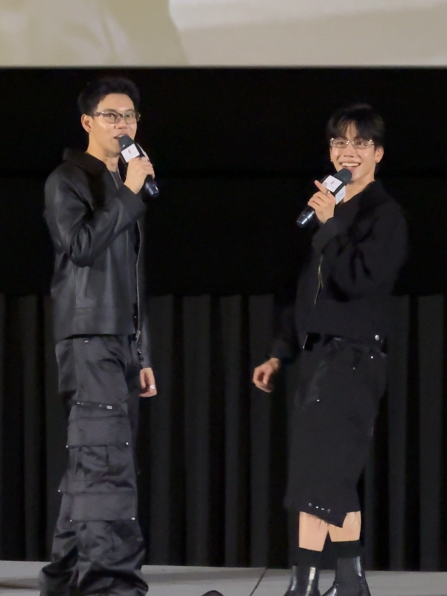 ท่าไปดูหนังกันสไตล์หยิ่นวอร์ อะไรใหม่ๆ ค่อนไปทางใหม่เกิน 🤣 #yinyin_anw และ #warwanarat ในงาน Predator: Badlands Special Screening ณ พารากอน ซีนีเพล็กซ์ โรงภาพยนตร์สยามภาวลัย ชั้น 6 สยามพารากอน   #PredatorBadlandsTHxYinWar #YINWAR #หยิ่นวอร์ #SiamParagon