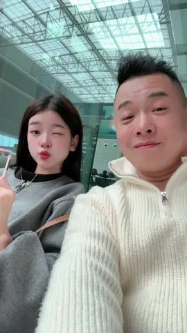 Đường Bá Hổ chỉ vào DJ 唐伯虎说DJ#tônbằng #côgáiviệtnam🇻🇳 #河南孙哥和越南妻子 #孙玉鹏 