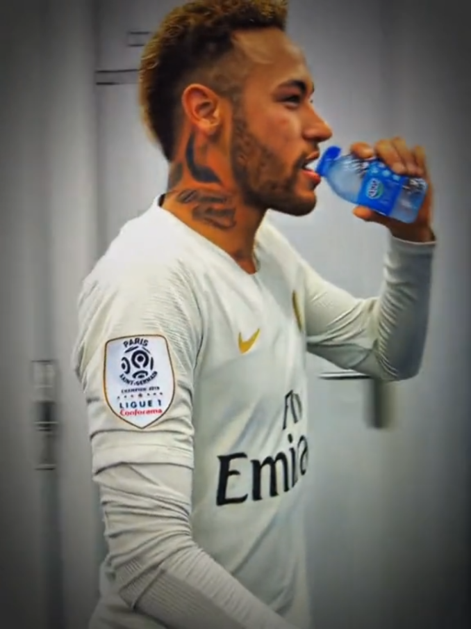 Neymar Jr 🥵🔥😎#neymarjr #vairal #ব্রাজিলের🇧🇷_সাপর্টাররা_সাড়া_দাও #foryoupage #unfrezzmyaccount 