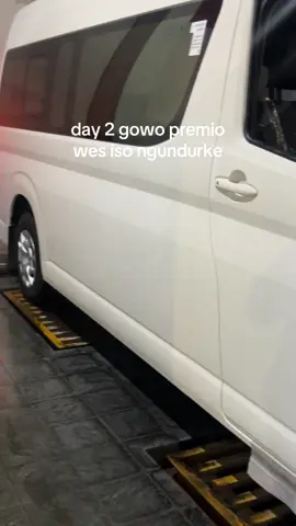 saiki ganti gaiso ngumbahne 🙂‍↔️ #empatdelapantrans #hiacepremio #hiacemagetan 