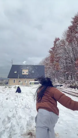 札幌はもう雪たくさんっ^^後ろからなんか来てるよね #dance #fyp #10 #japan #札幌 