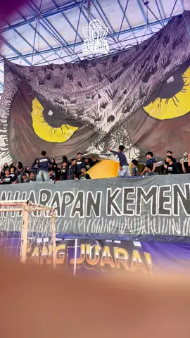 Satu pandangan, seribu makna. - @nerrotisme 🎥LIVE STREAMING DI YOUTUBE 'Kick On Futsal Championship' 📆 11 Oktober - 9 Nov 2025  📍GOR INTERNASIONAL UNESA #kickonfutsalchampionship #kickon2025 #kickonfutsal #ArenaSangJuara