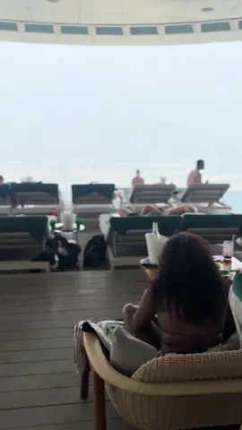 #ali_raza #trend #alirazafan #palmjumeirahdubai #auraskypool 