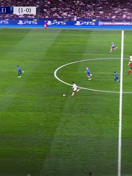 Đèn màu ở trong đó || demo by @hau #julian_club🕸️🔥 #tqb_team⚽️ #hungwz🔥 #football 