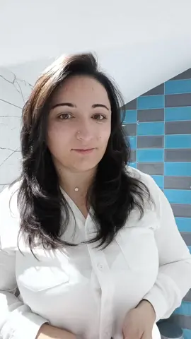 🍏 Setul perfect pentru un păr sănătos și plin de viață! Șamponul cu oțet de mere + masca Reviving 💆‍♀️ 👉 Stopează căderea părului 👉 Accelerează creșterea 👉 Elimină mătreața și excesul de sebum ✨ Doar până pe 11 este în ofertă! Nu rata! 💚 #antimatreata #stopcadereaparului #drctunareviving #parsanatos #oferta 