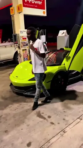 Money can buy happiness that's why I I'm here #zimtiktokers🇿🇼🇿🇼🇿🇼 #botswana🇧🇼tiktok #southafricatiktok🇿🇦🇿🇦 #aviatorhack #CapCut 