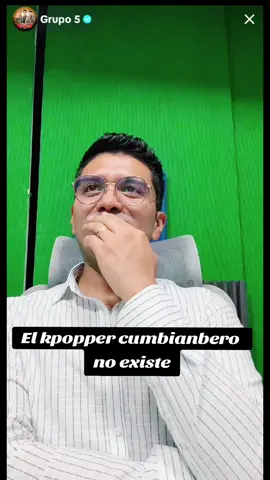 Mientras Siwon hace lives de día, Cristian de noche. esperemos que algún día hagan una batalla 💙✨🇵🇪🇰🇷@Grupo 5  @SUPER JUNIOR @최시원 • Siwon Choi 