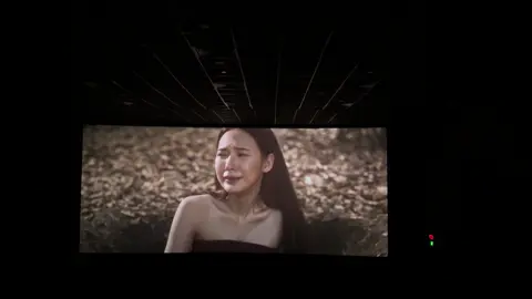 Có những người, dù đã đi qua ranh giới giữa hai thế giới… vẫn ở lại trong tim ta, rõ ràng đến từng nhịp thở. Tình không tan, chỉ là một người còn sống để nhớ, một người đã hóa mây bay. “Tình người duyên ma” – khi yêu thương không thể chết, chỉ hóa thành nỗi đau lặng lẽ.              #tinhnguoiduyenma2025 #movie #macvankhoa #xh 