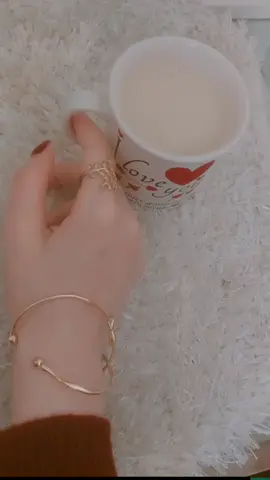 أتَــوَهـج حُـــباً لنفســـي ليس له حدود و لاينتهي ابدا...🌸 #Rama🌸🤗 