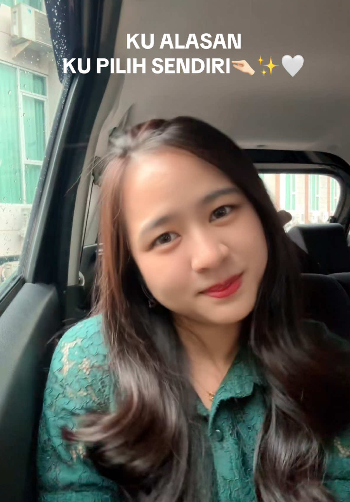 kalo udah kecintaan, ya gitu kan? #kacamata 