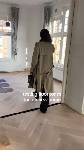 Choosing the oak tone for our new home. Small details that change the entire feeling of a space 🤎 #interiordetails #homeaesthetic #neutralhome #interiorstyle #quietluxury 