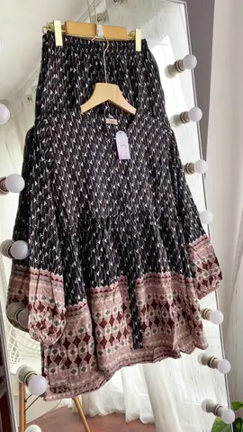 Yuhuu Tans Collection ada motif baru lagi #onesetrayon #setelanjumbo #rekomendasioutfit #setcelana #onesetmurah 